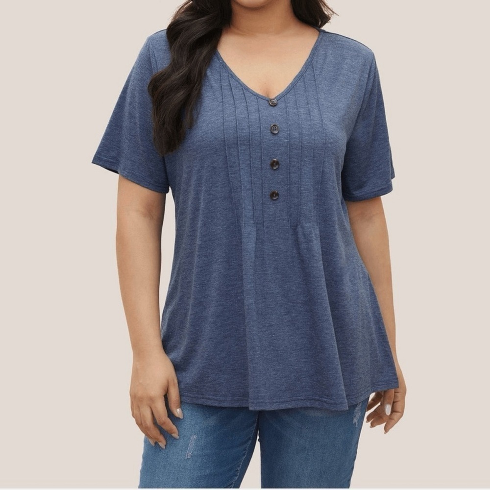 BloomChic Plus Size 2XL Solid Pleated Front Button Detail V Neck T-shirt us18-20